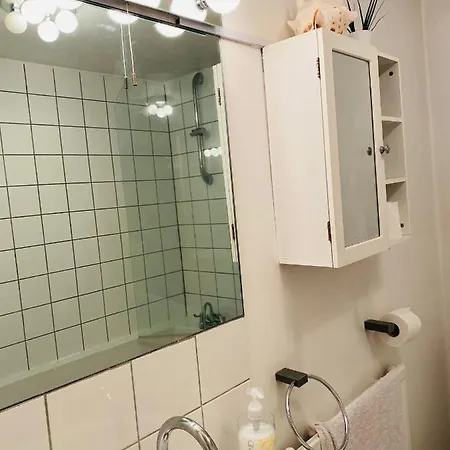 Stunning, Stylish Garden Flat In The Heart Of Wimbledon Apartment London Exterior photo
