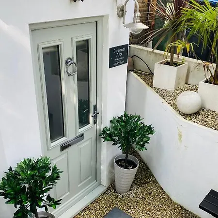 Stunning, Stylish Garden Flat In The Heart Of Wimbledon Apartment London Exterior photo