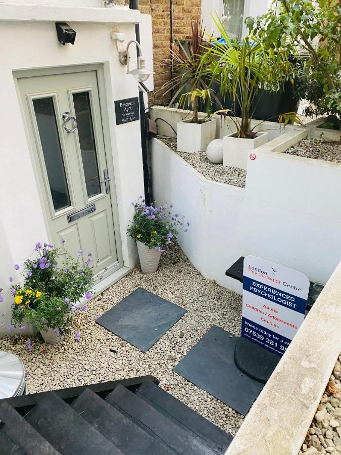 Appartamento Stunning, Stylish Garden Flat In The Heart Of Wimbledon Londra